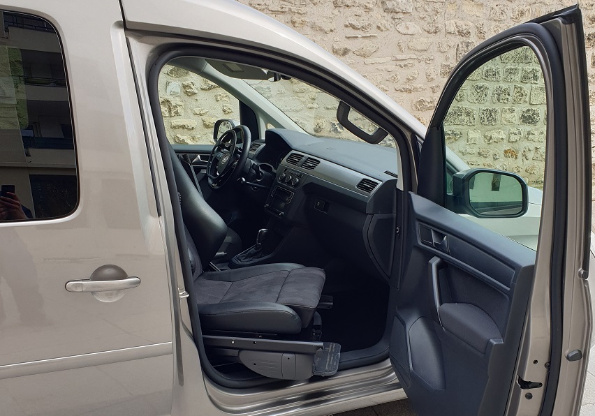 Transports 1 fauteuil roulant VW Caddy Maxi